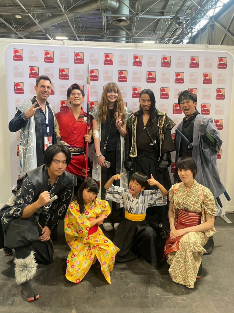 Japan Expo Parisのスタッフさんとの写真