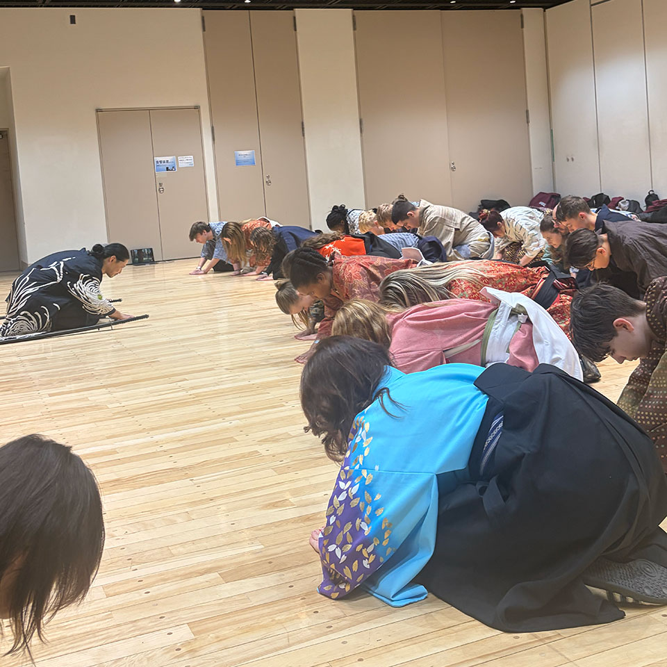 礼からはじまる