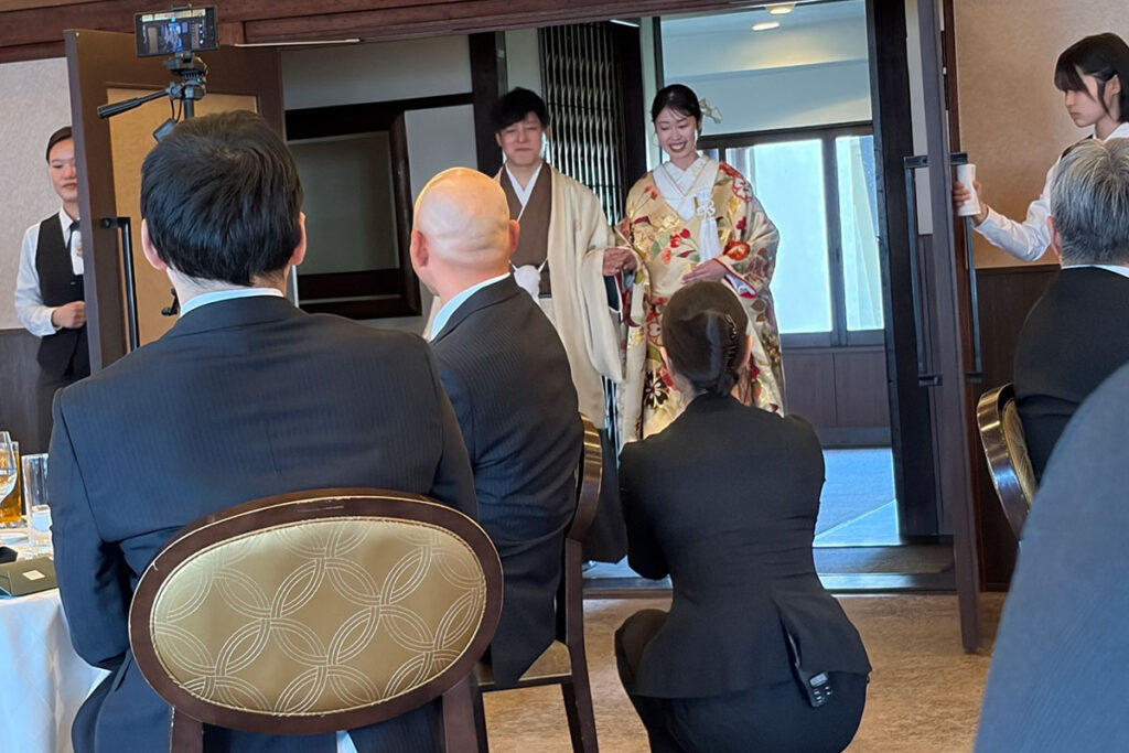 結婚式の新郎新婦